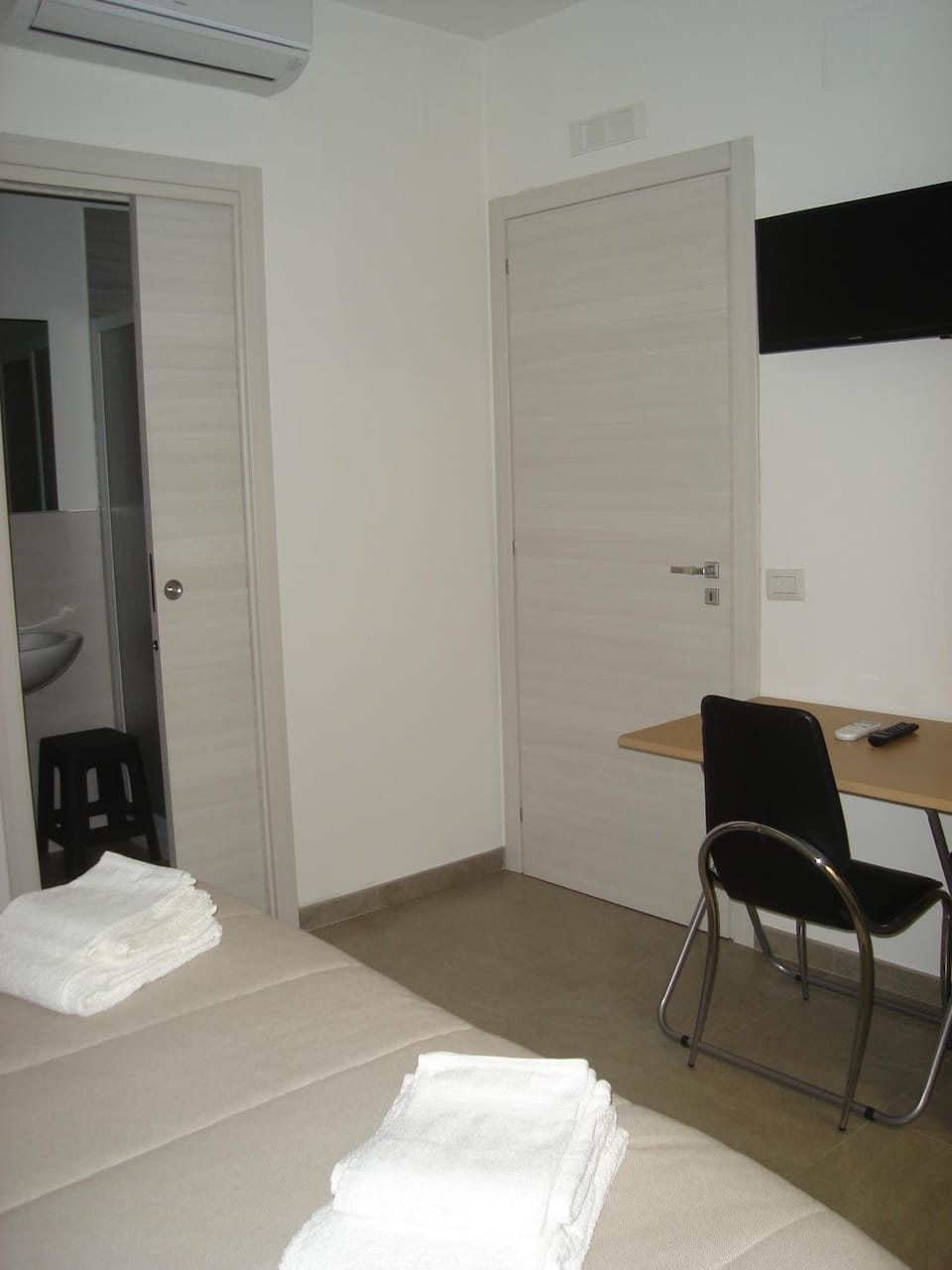 Bathroom, Bedroom