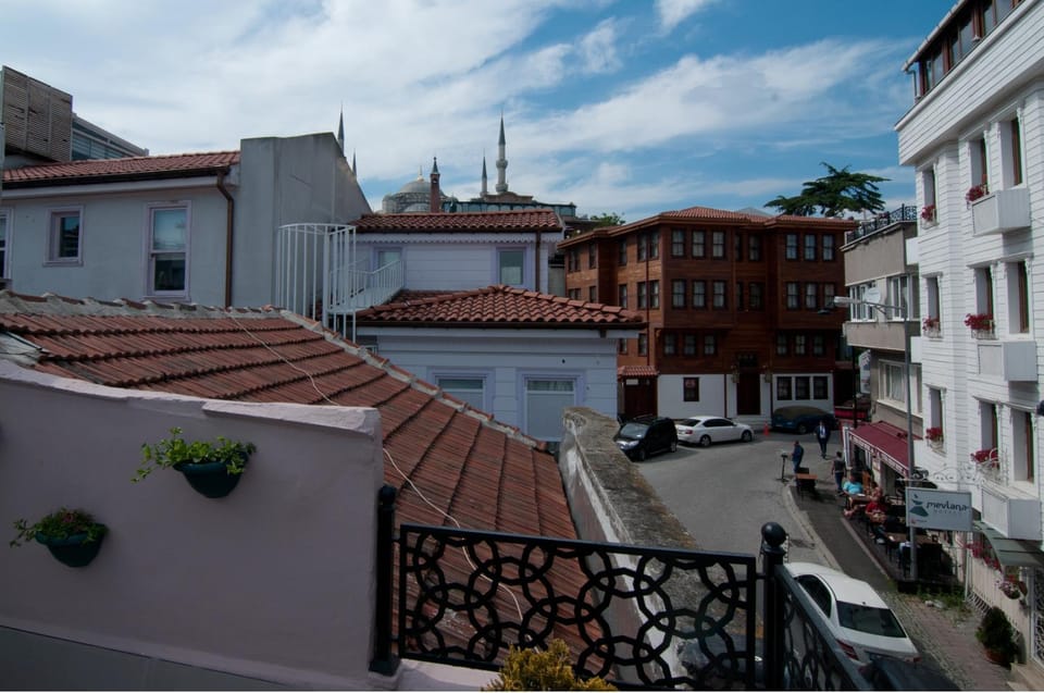 Nearby landmark, Bird's eye view