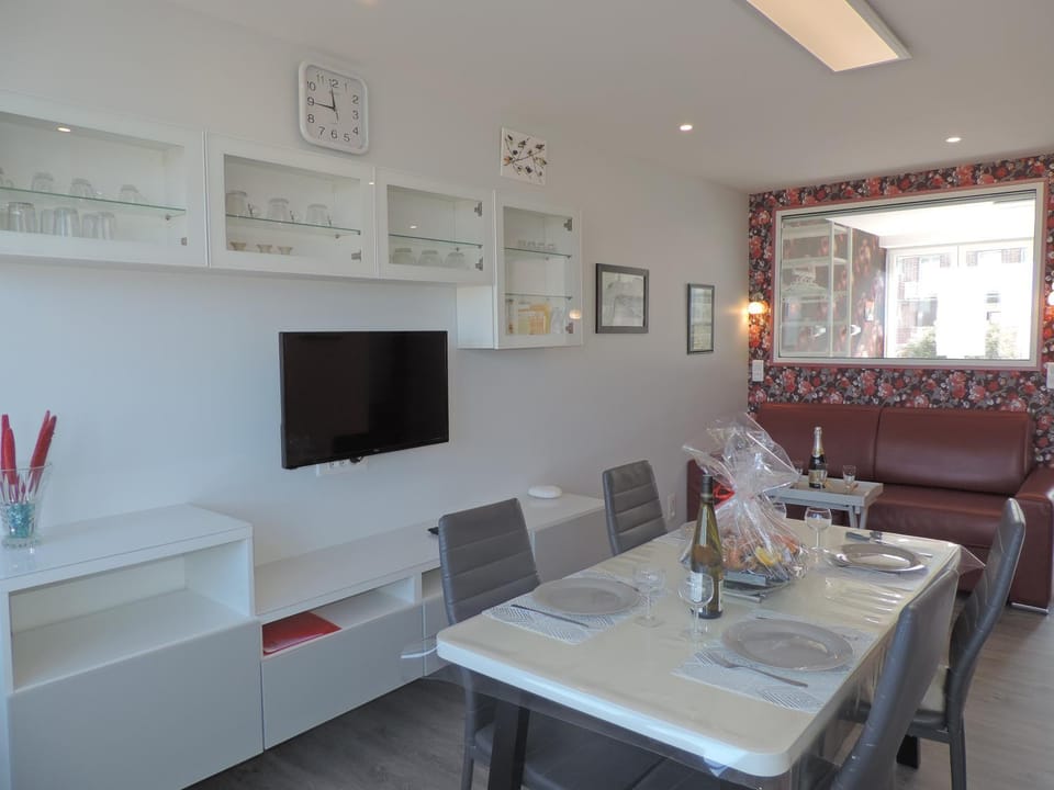 ESPLANADE FRONT DE MER 109 1er Etage Lit fait wifi Taxe de Séjour incluse Apartment in Normandy