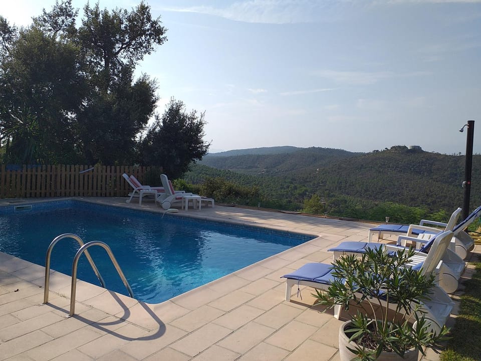 Mountain view, Swimming pool, sunbed