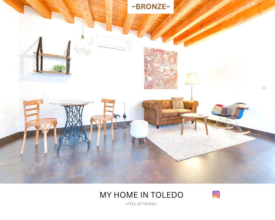 -BRONZE- by myhomeintoledo Apartment in Toledo