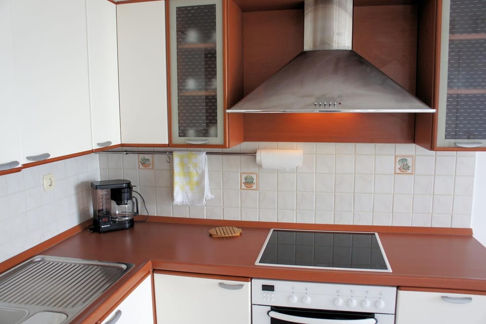 Coffee/tea facilities, Kitchen or kitchenette