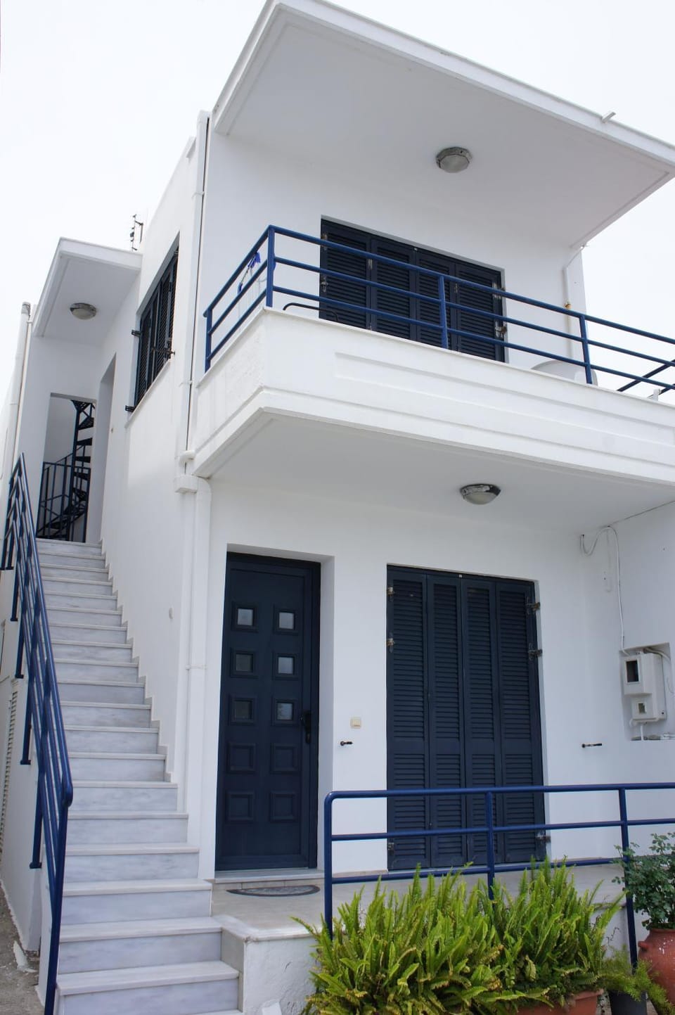 Facade/entrance