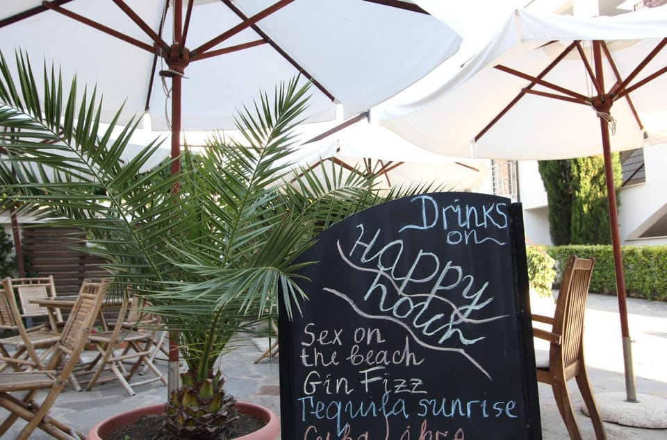 Lounge or bar, Breakfast, Continental breakfast, Lunch, Dinner, Alcoholic drinks, Non alcoholic drinks