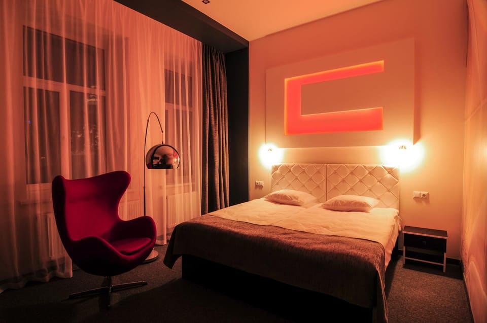 Night, Photo of the whole room