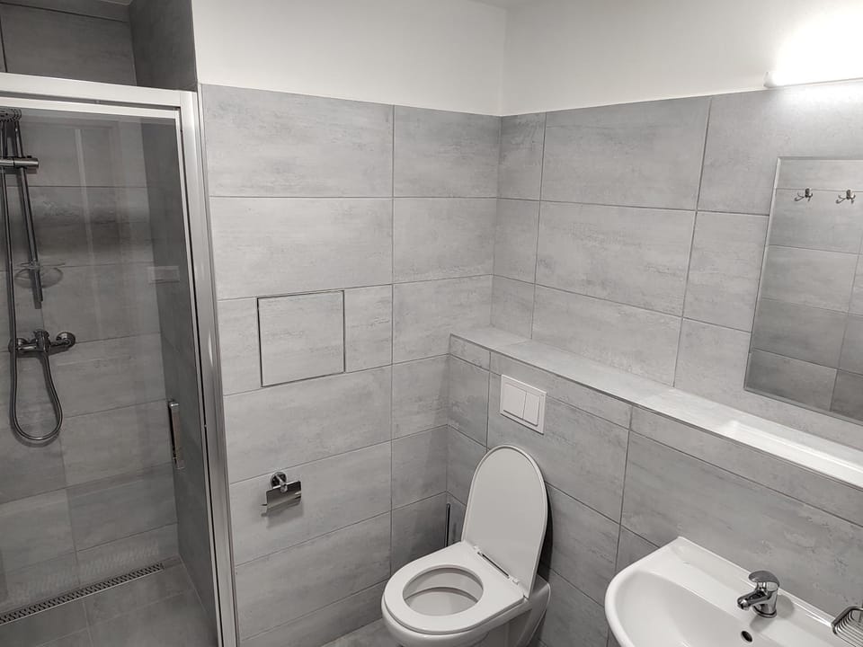 Shower, Toilet, Bathroom