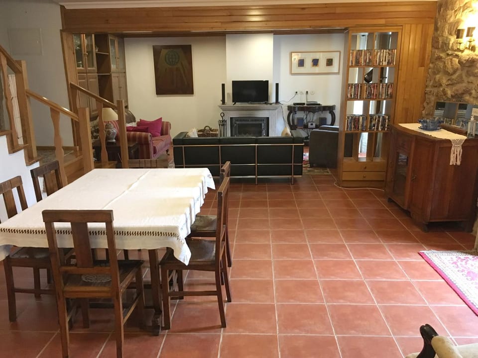 TV and multimedia, Living room, Dining area