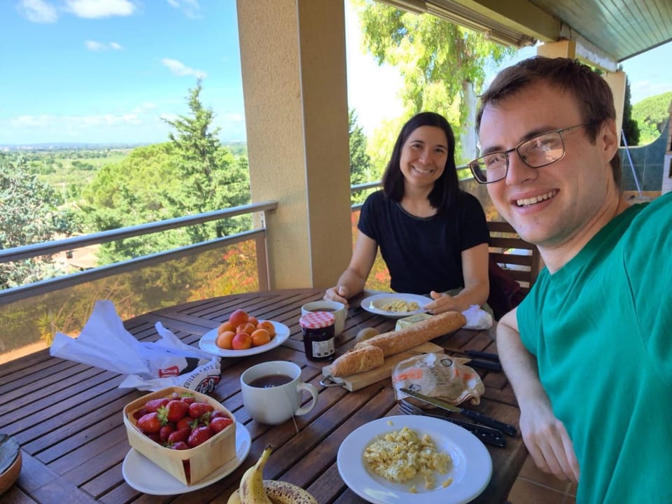 Property building, Breakfast