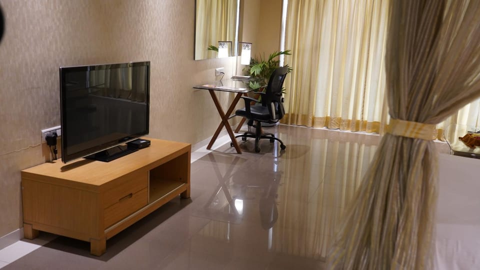 Communal lounge/ TV room, TV and multimedia, Evening entertainment