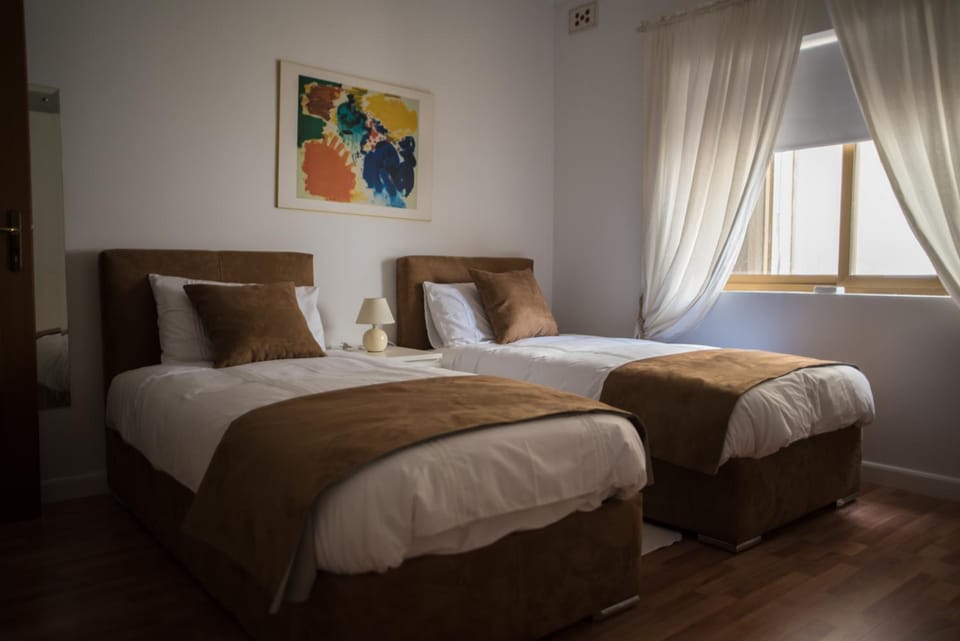 Bed, Day