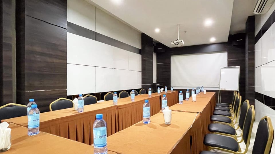 Meeting/conference room