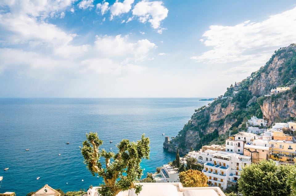 Balcony/Terrace, City view, Landmark view, Mountain view, Sea view, Street view