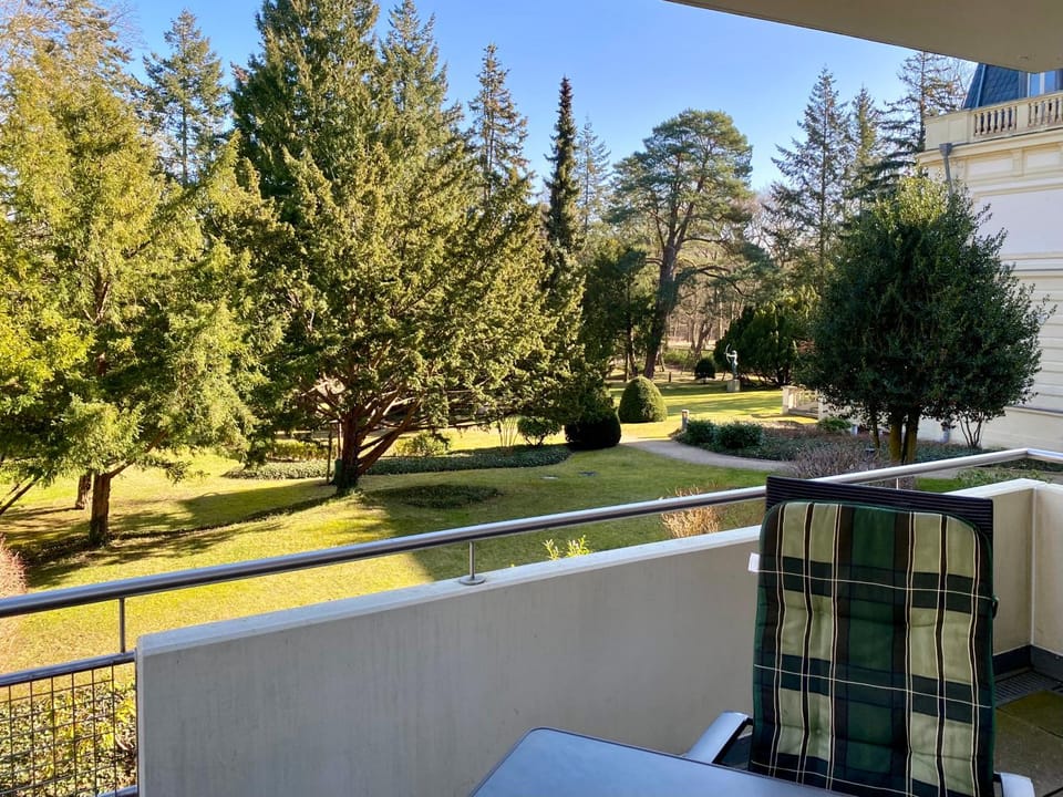 Neighbourhood, Garden, View (from property/room), Balcony/Terrace