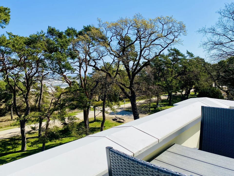 Property building, View (from property/room), Balcony/Terrace