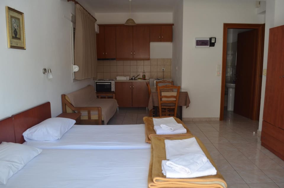 Bed, TV and multimedia, Balcony/Terrace, Kitchen or kitchenette, Seating area, Dining area
