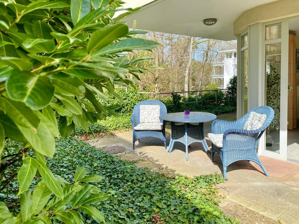 Day, Garden, Balcony/Terrace, Seating area