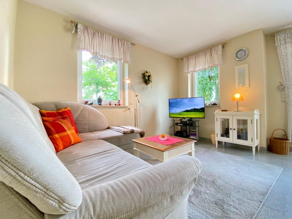 TV and multimedia, Seating area