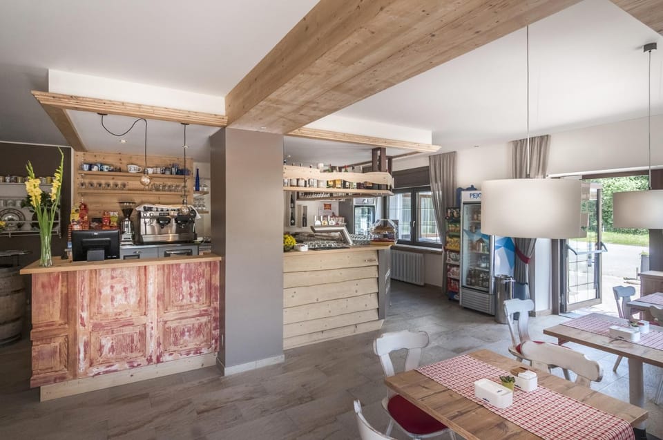 Lounge or bar, Lounge or bar, Drinks, pet friendly