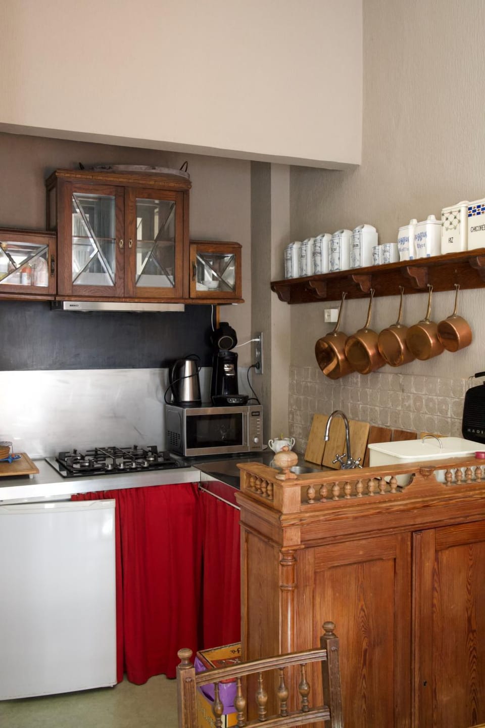 Kitchen or kitchenette, stove