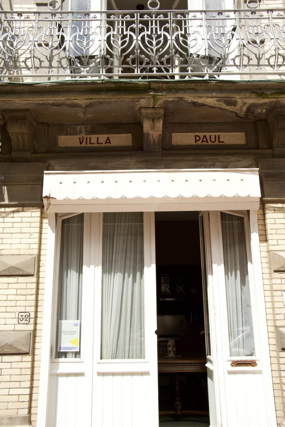 Facade/entrance