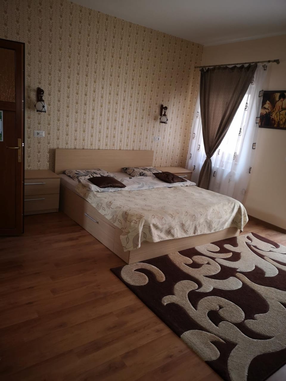 Bed, Photo of the whole room, Bedroom