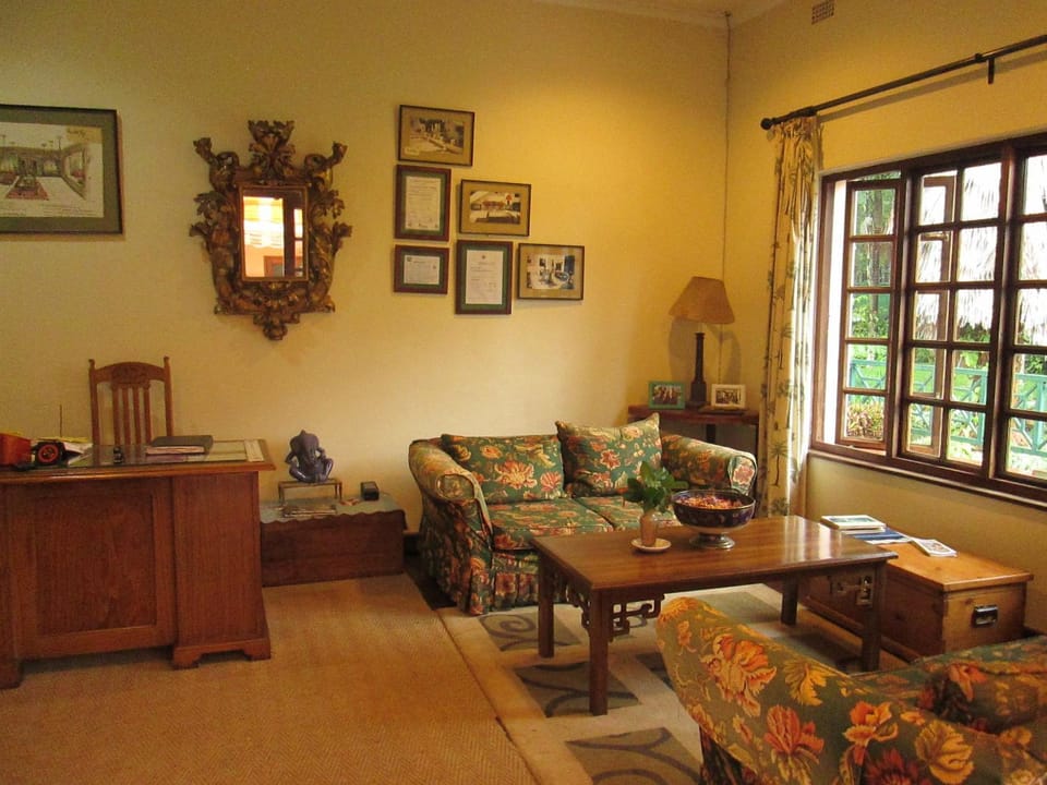 Lobby or reception, Internal: Not applicable to any particular room