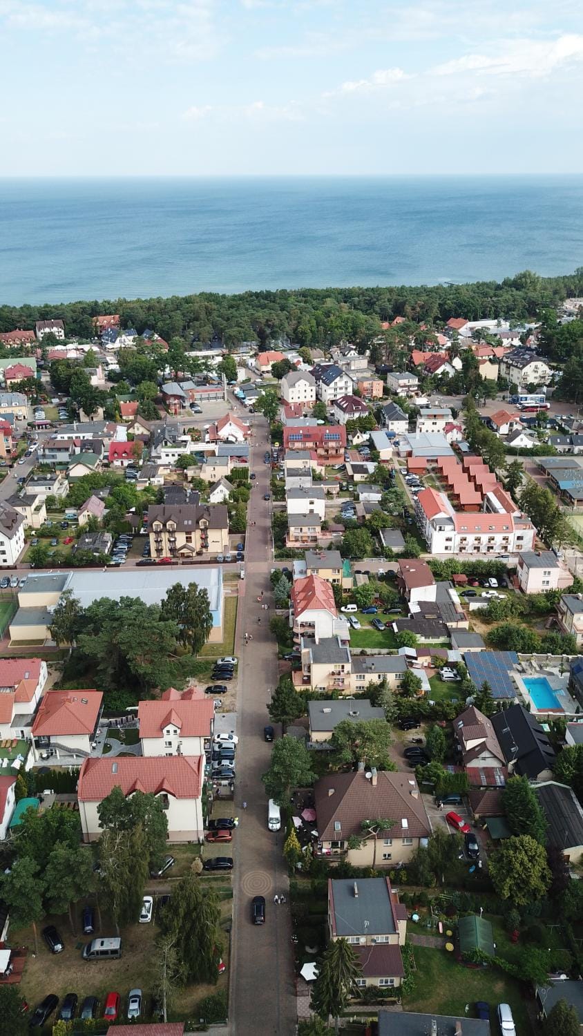 Restaurant/places to eat, Fitness centre/facilities, Beach