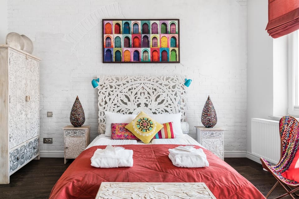 Bed, Photo of the whole room, Bedroom
