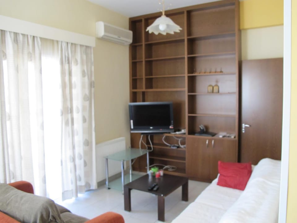 Day, Living room