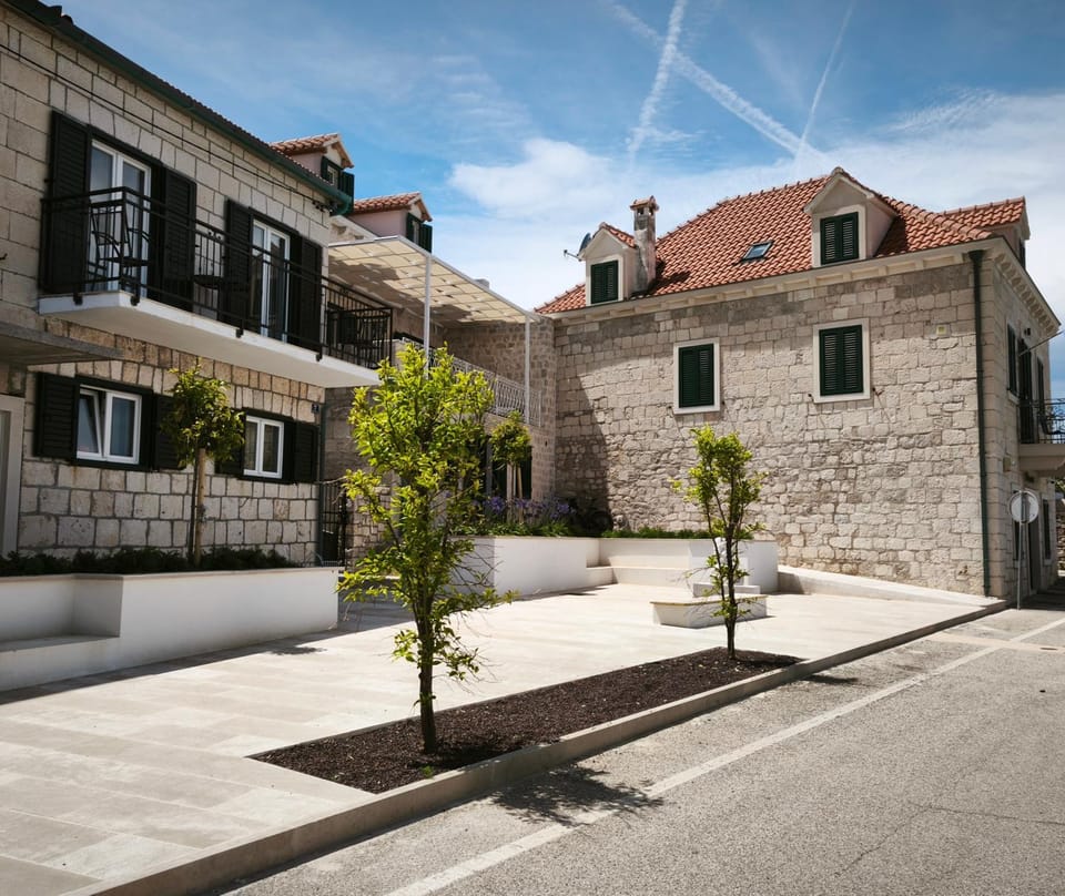 Property building, Day
