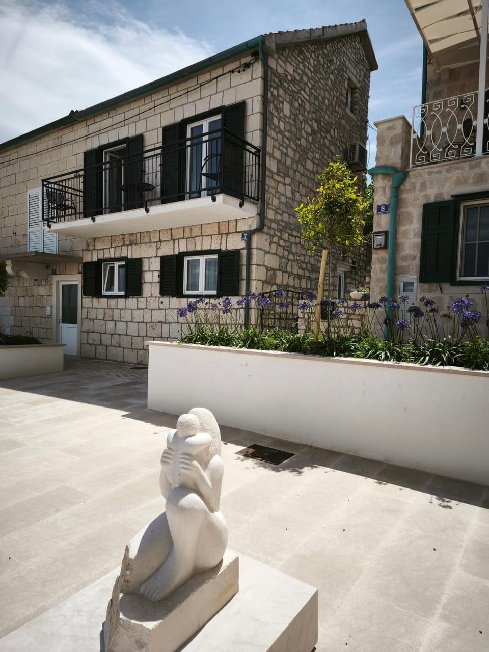Property building, Day