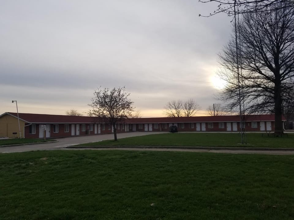 Budget Inn - Keokuk Motel in Iowa