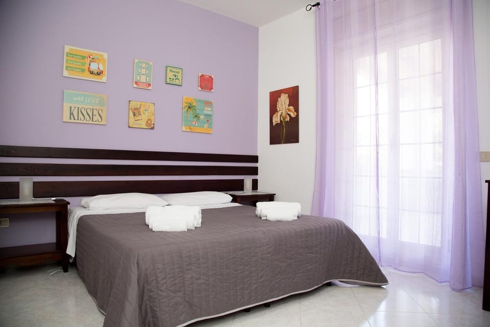 Day, Photo of the whole room
