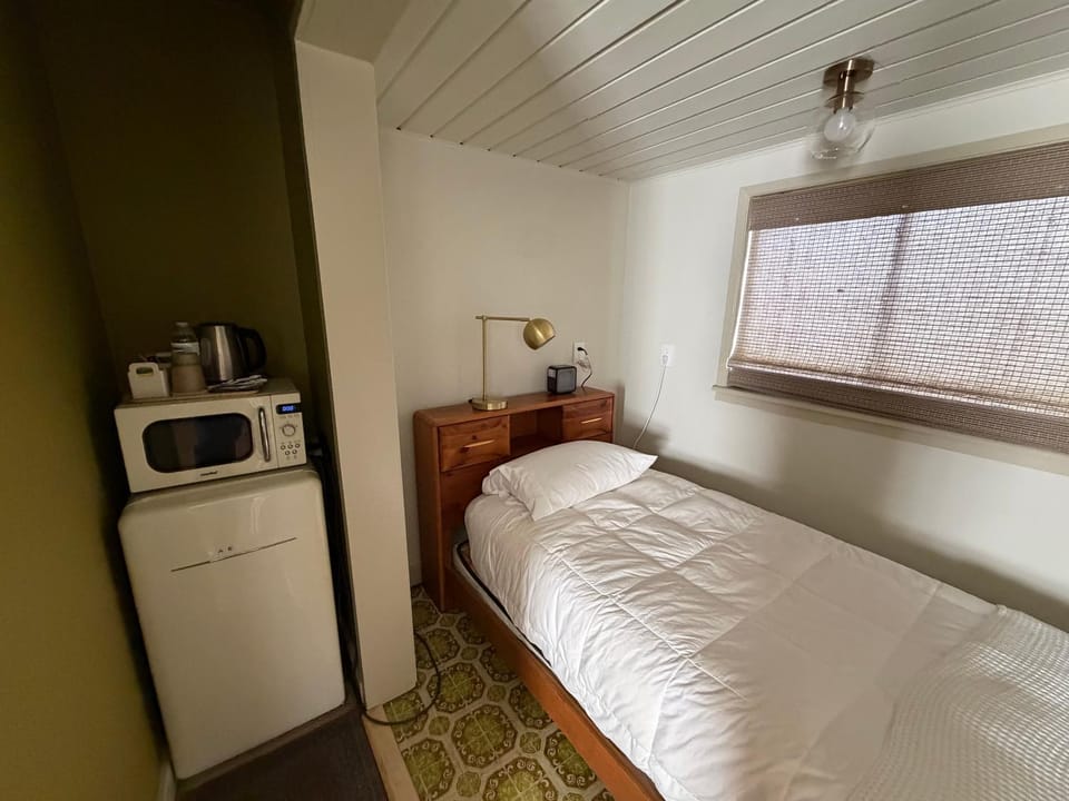 Priest Station Cafe & Cabins Cabin in Groveland