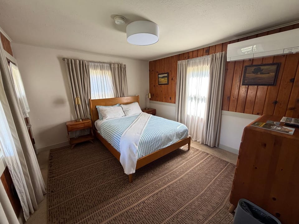 Priest Station Cafe & Cabins Cabin in Groveland