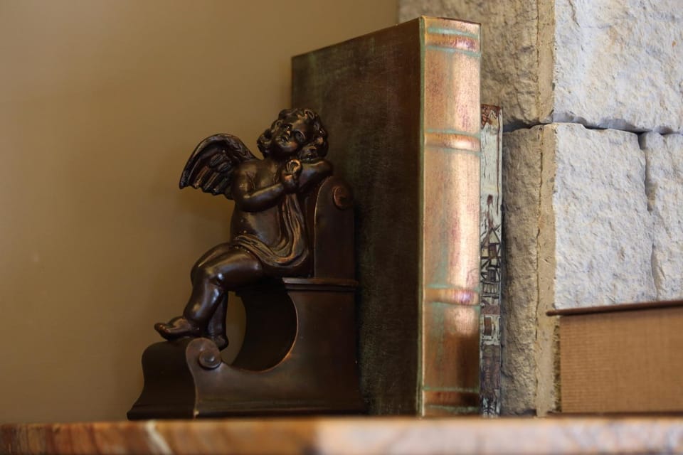 Decorative detail, Seating area, On site