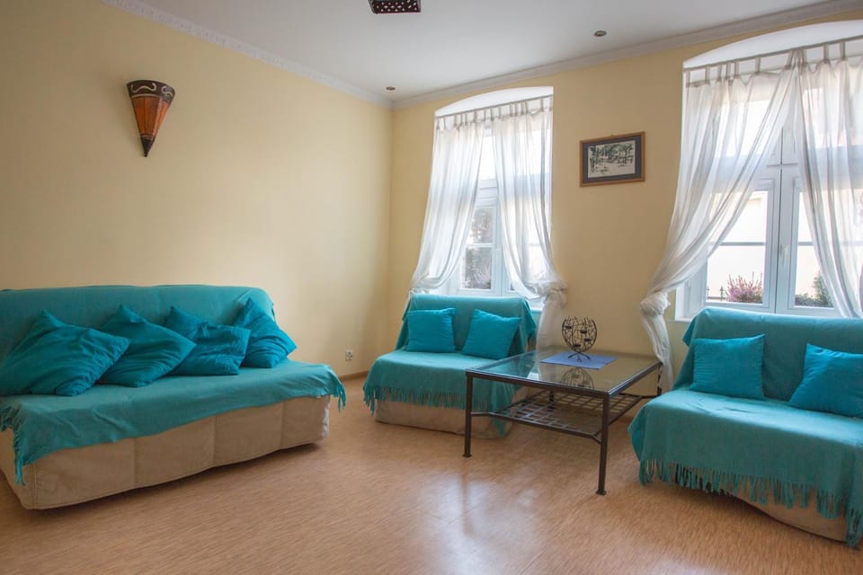 Living room, Bedroom