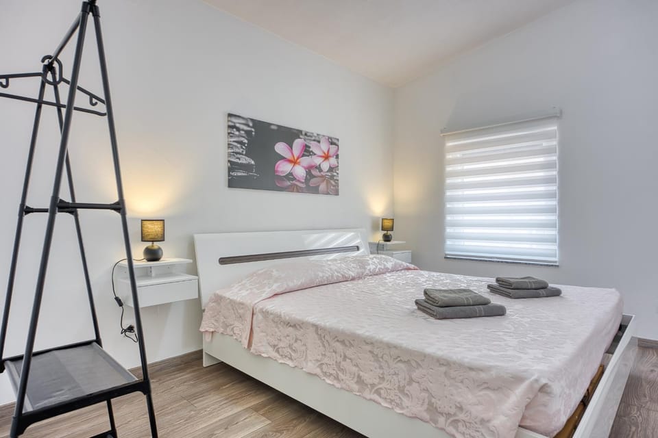 Holiday House Emma House in Pula