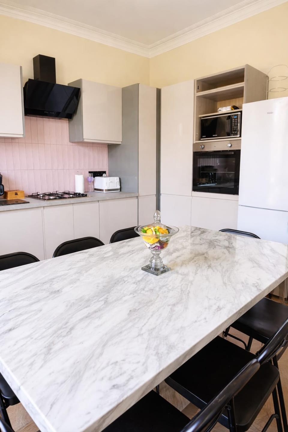 Kitchen or kitchenette, oven, stove