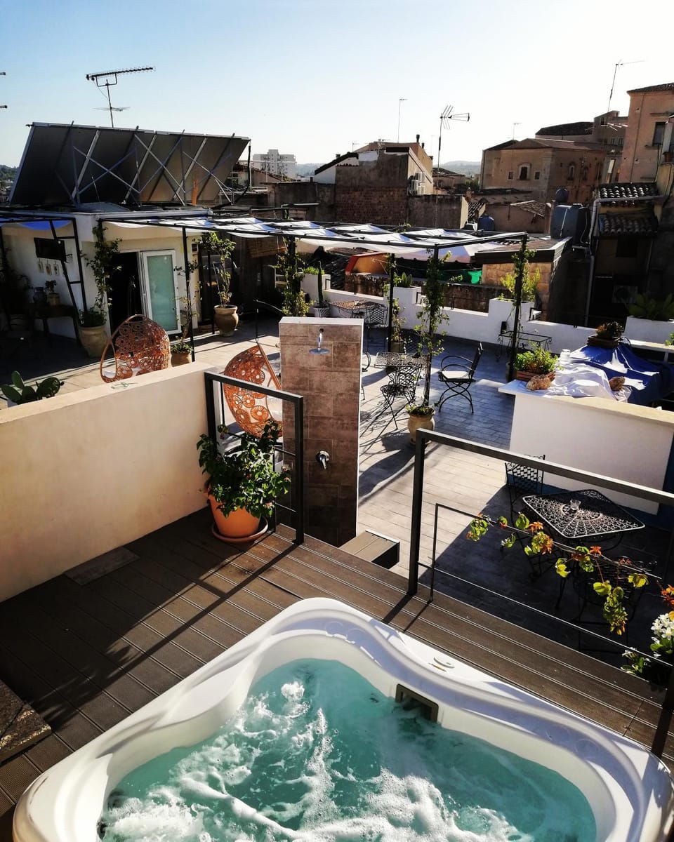 Hot Tub, Balcony/Terrace