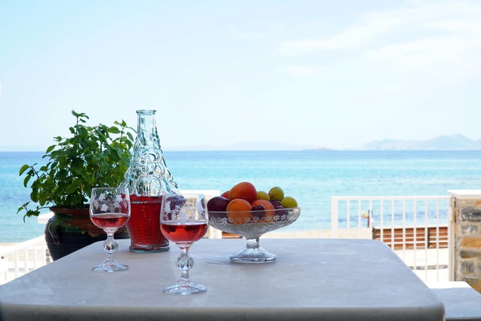 Food, Sea view, Drinks