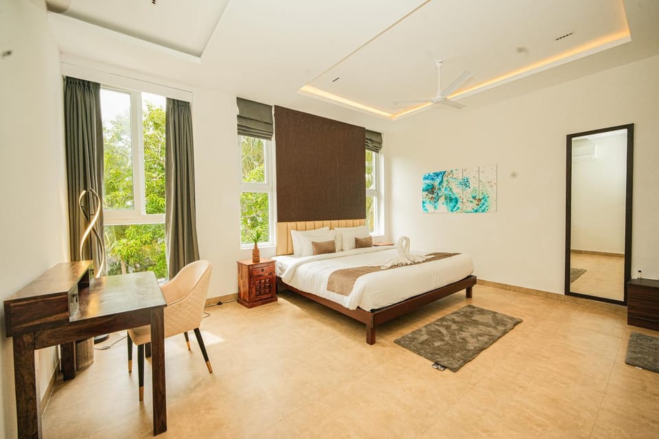 Bed, View (from property/room), Photo of the whole room, Bedroom, Garden view