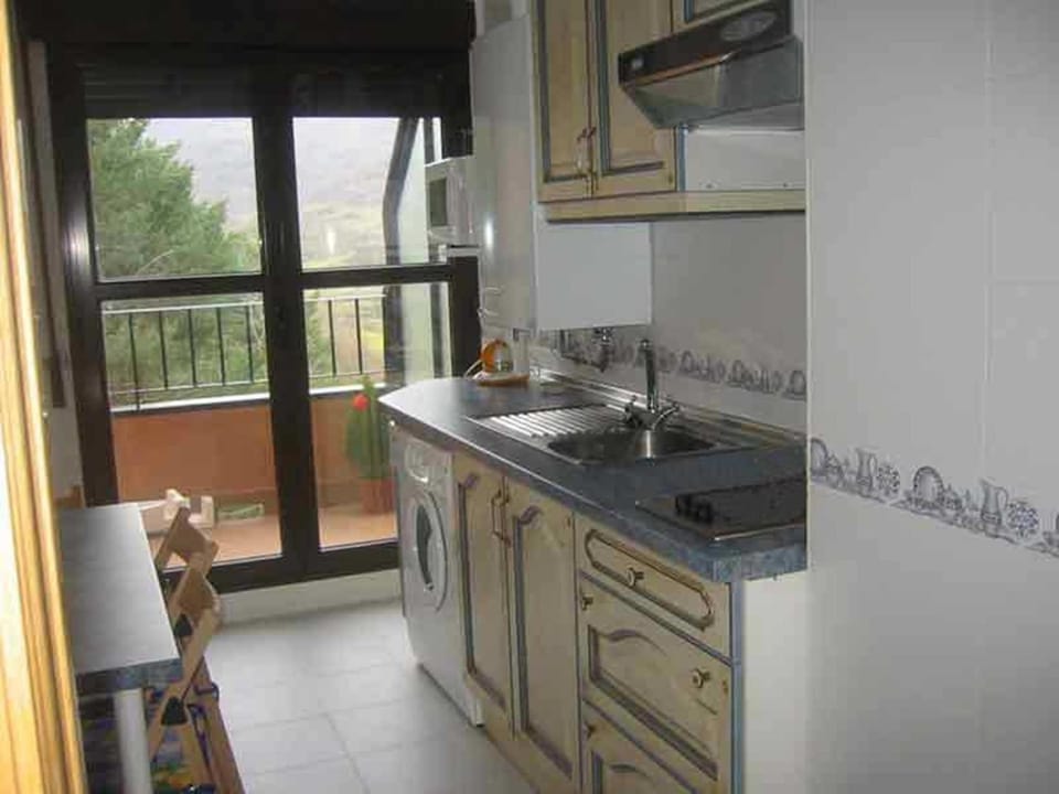 Balcony/Terrace, Kitchen or kitchenette, Mountain view, Street view