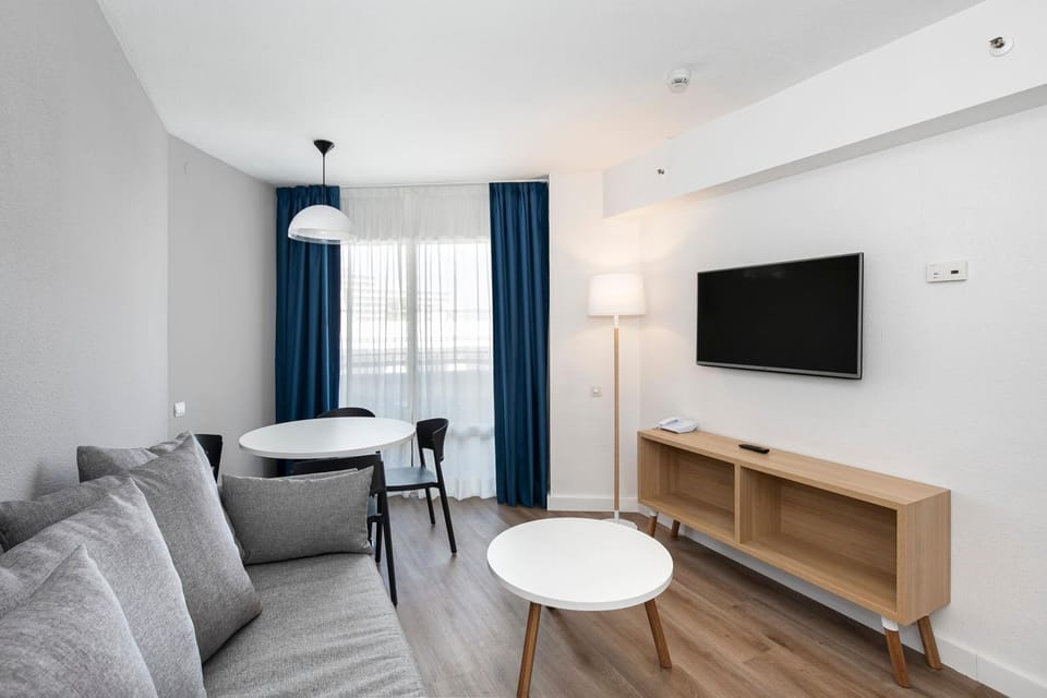 TV and multimedia, Dining area