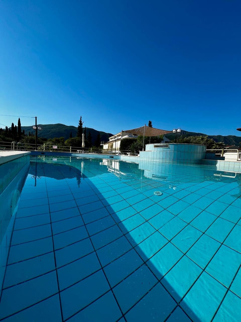 Natural landscape, Mountain view, Pool view, Swimming pool, sunbed