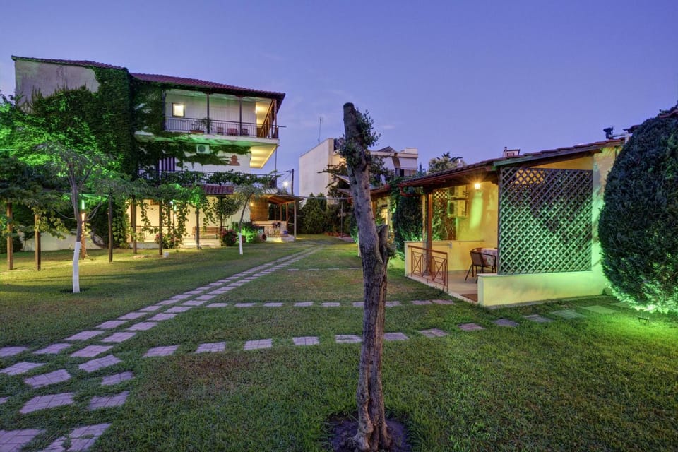 Night, Natural landscape, Garden, Garden view