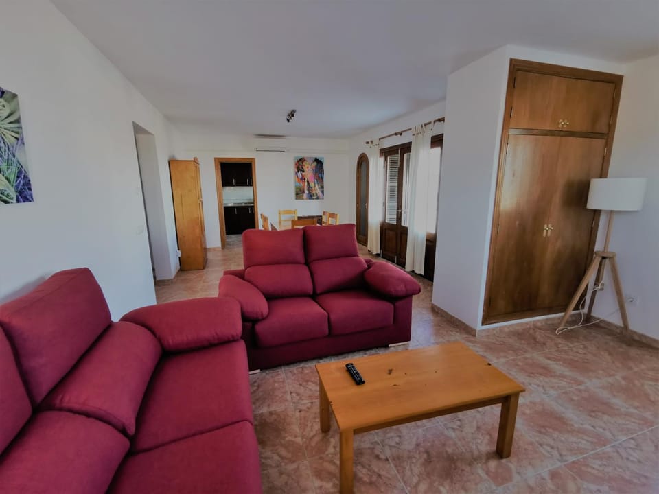 TV and multimedia, Living room, Dining area