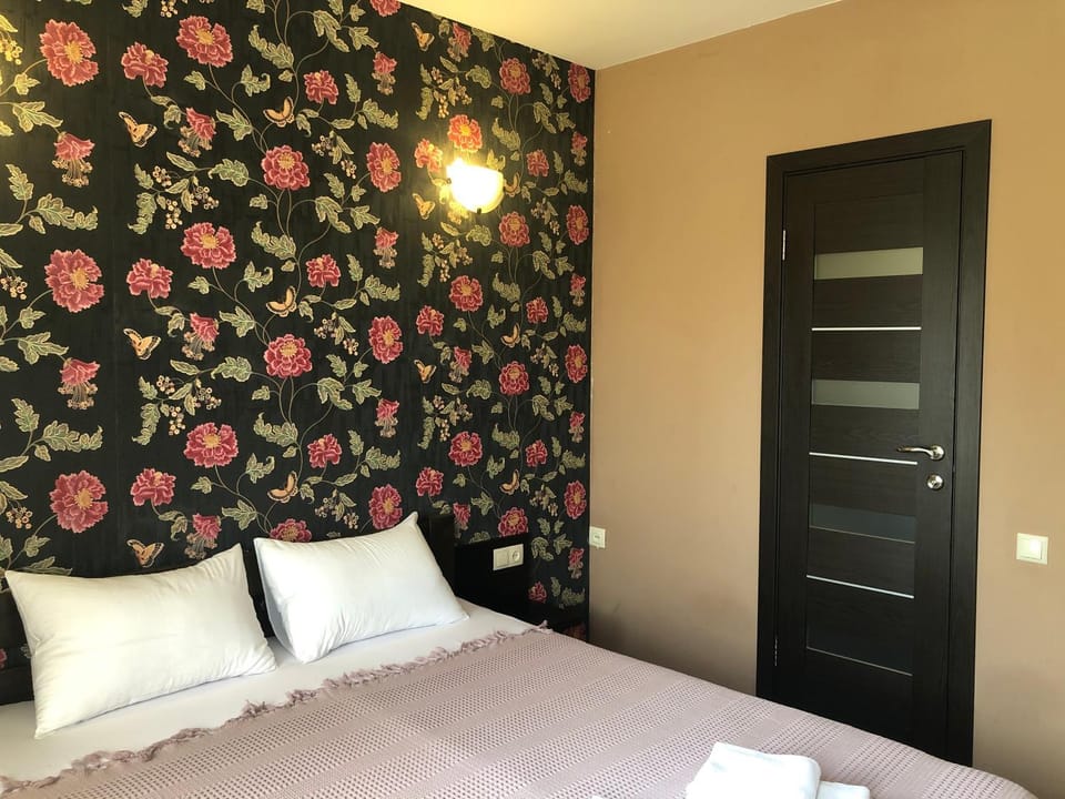 Other, Photo of the whole room