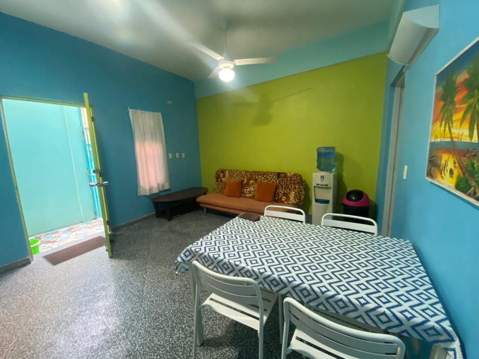 Living room, Dining area, kitchen