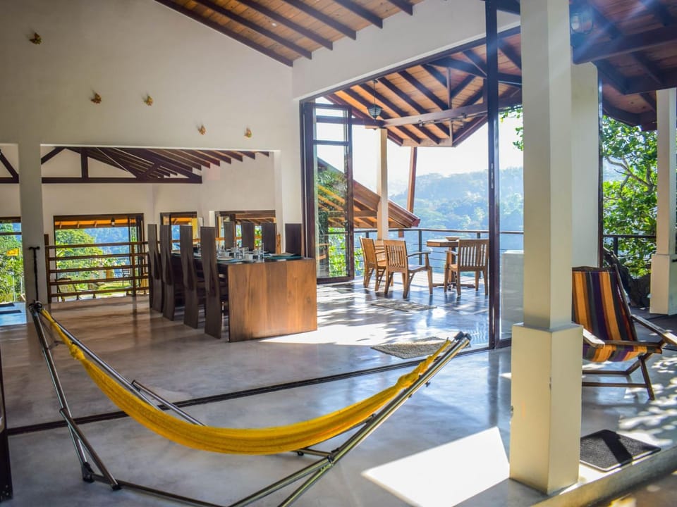 Patio, Balcony/Terrace, Dining area, Mountain view, furniture